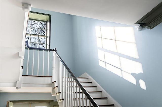 3051 Habersham Rd NW, Atlanta, GA 30305 - view of stairway