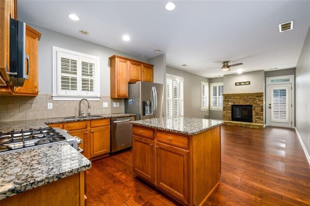 4916 Gathering Pl, Suwanee, GA 30024