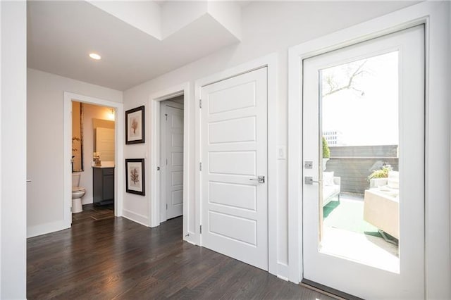 1821 Huntington Hills Ln NW, Atlanta, GA 30309 - entrance foyer with dark wood-style floors, baseboards, and recessed lighting