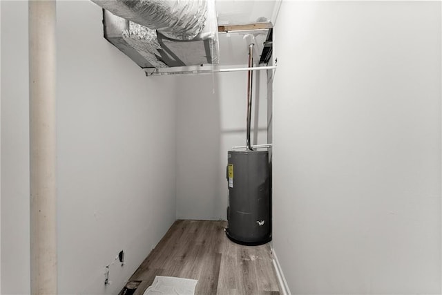 60 Weeping Willow Ln, Dawsonville, GA 30534 - utility room with electric water heater