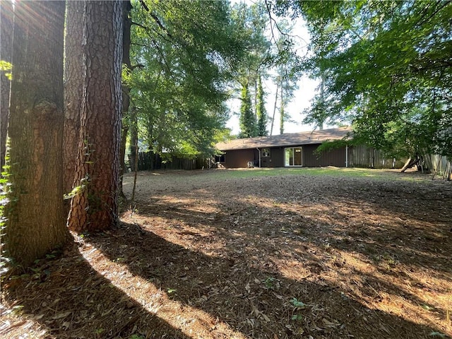 33 Drew Ct, Jonesboro, GA 30238 - view of yard