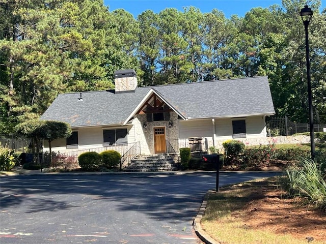 view of front of house featuring covered porch