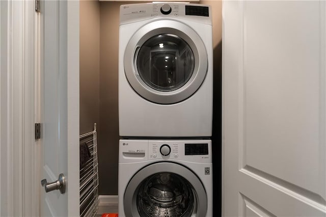 176 Nightwind Trce, Acworth, GA 30101 - washroom with stacked washer and clothes dryer