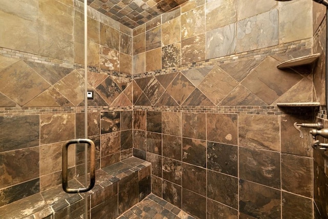 2740 Drayton Hall Dr, Buford, GA 30519 - full bath featuring a shower stall