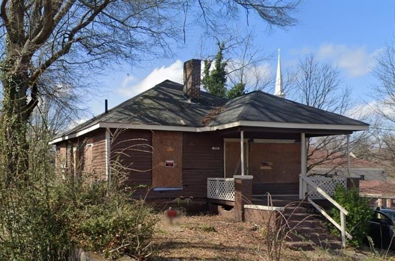 view of front facade featuring a porch