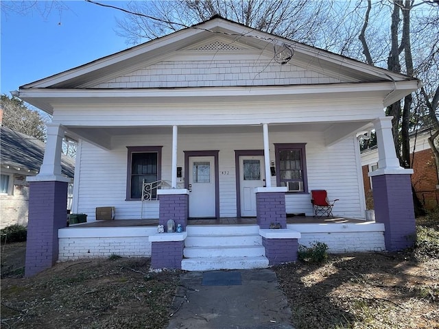 view of front of property featuring a porch