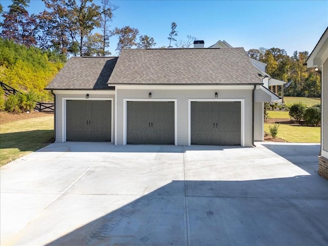 view of detached garage