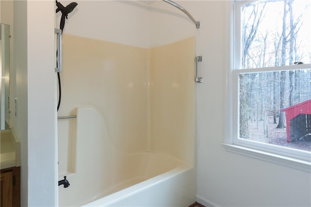 bathroom featuring shower / bathtub combination