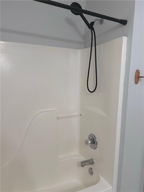 5425 Village Green Sq, Norcross, GA 30093 - full bath featuring shower / bath combination