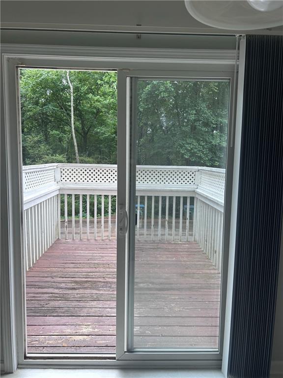 5425 Village Green Sq, Norcross, GA 30093 - view of entryway