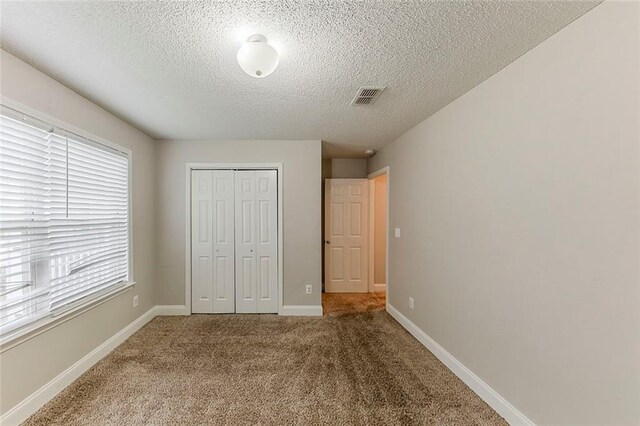 51 Legend Creek Way, Douglasville, GA 30134 - full bath featuring a sink, tile patterned floors, vaulted ceiling, and a bath