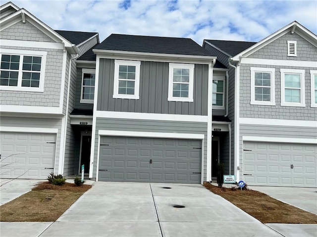 view of front facade with a garage