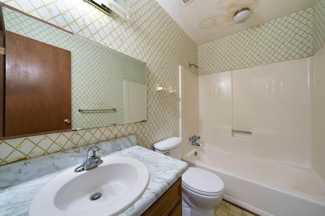 101 Beaver Run, Lagrange, GA 30241 - full bath with vanity and bathtub / shower combination