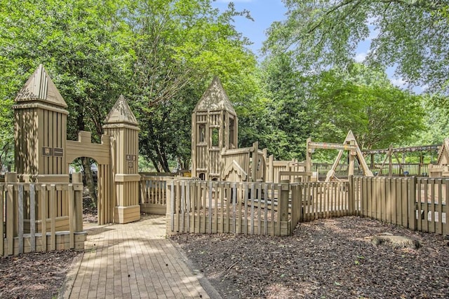 114 Emily Ln, Alpharetta, GA 30009 - view of gate