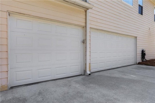 3485 Walnut Rdg, Atlanta, GA 30349 - garage with concrete driveway