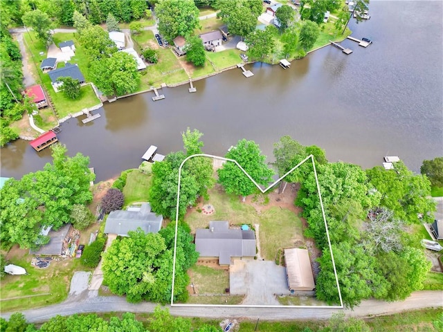 184 Bradley Rd, Jackson, GA 30233 - aerial perspective of suburban area featuring a large body of water and property boundaries highlighted