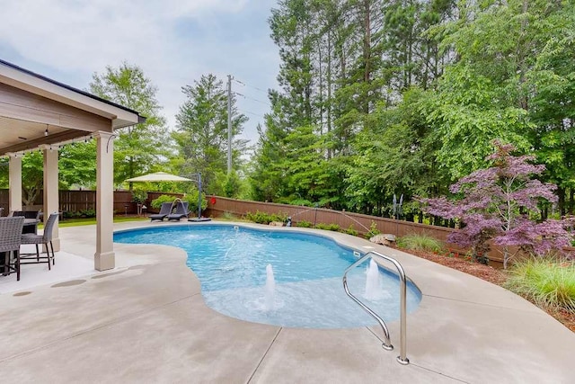 470 Wagon Hill Ln, Sugar Hill, GA 30518 - view of swimming pool with a fenced backyard and a patio area