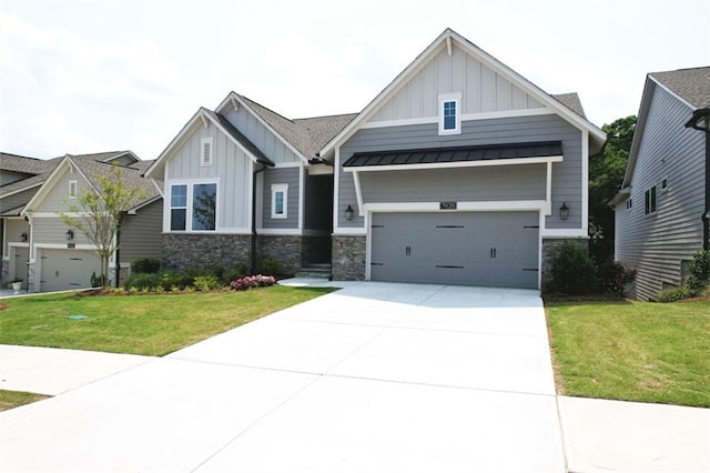 7020 Cottage Grove Dr, Flowery Branch, GA 30542 - craftsman inspired home featuring board and batten siding, stone siding, driveway, and a front yard