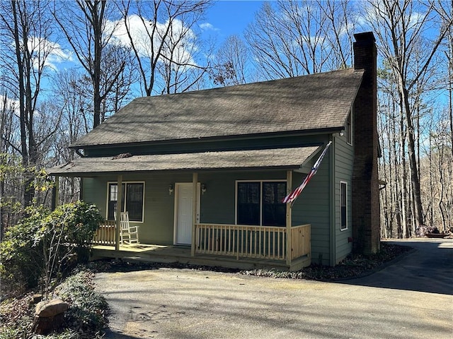 view of front of house with a porch