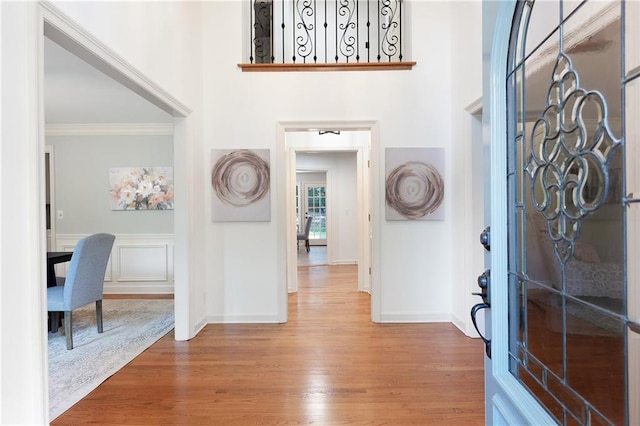 4429 Windsor Oaks Cir, Marietta, GA 30066 - foyer entrance with crown molding and wood finished floors