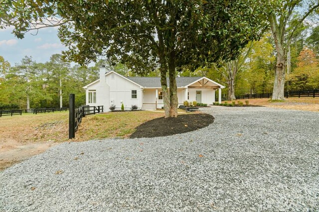 view of front of property