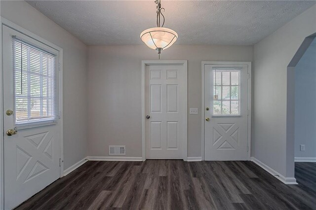 842 Brighton Dr, Lawrenceville, GA 30043