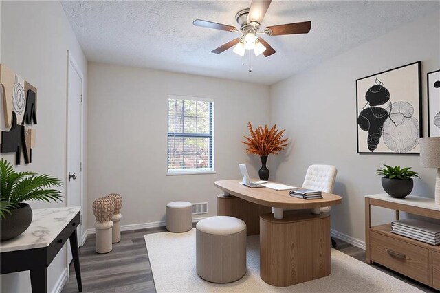 842 Brighton Dr, Lawrenceville, GA 30043