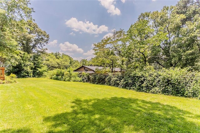 2783 Bicentennial Dr, Stone Mountain, GA 30087 - view of grassy yard