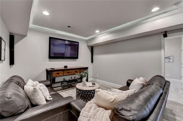 living area with recessed lighting, visible vents, baseboards, and ornamental molding