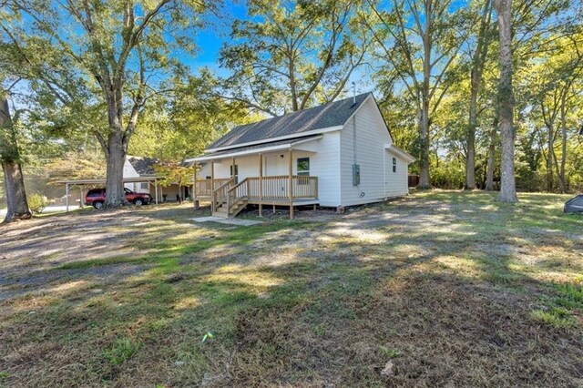 5361 N Main St, Acworth, GA 30101 - back of property featuring a yard and a deck