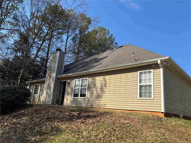 view of front of house featuring a front yard