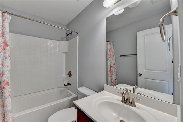 3351 Vintage Cir SE, Smyrna, GA 30080 - full bath with vanity, toilet, and shower / tub combo with curtain