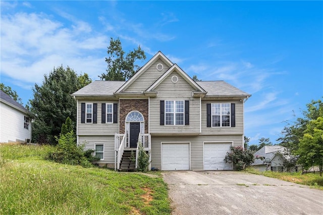 16 Bay Ct SW, Cartersville, GA 30120 - raised ranch featuring an attached garage and concrete driveway