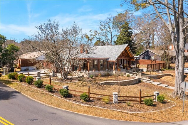 942 Hardwick Cir, Dalton, GA 30720 - view of front facade with fence