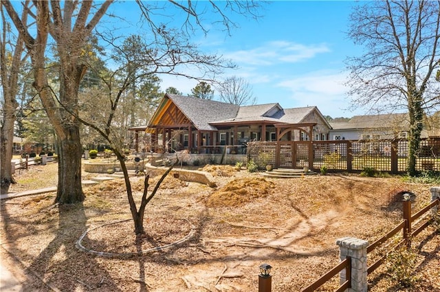 942 Hardwick Cir, Dalton, GA 30720 - view of front facade featuring fence