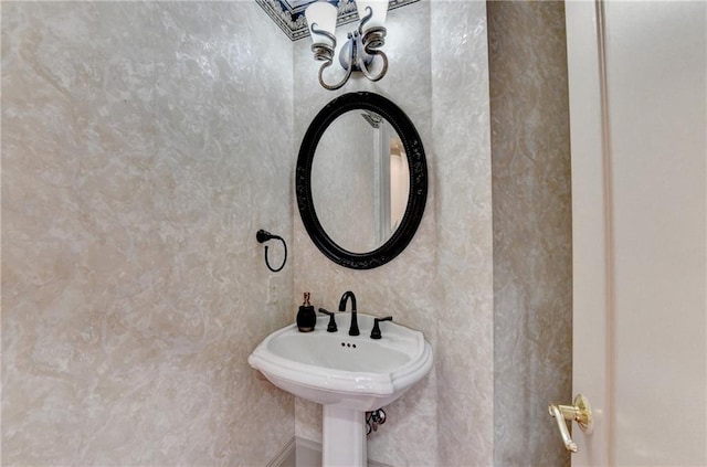 8455 Abingdon Ln, Duluth, GA 30097 - bathroom with a sink