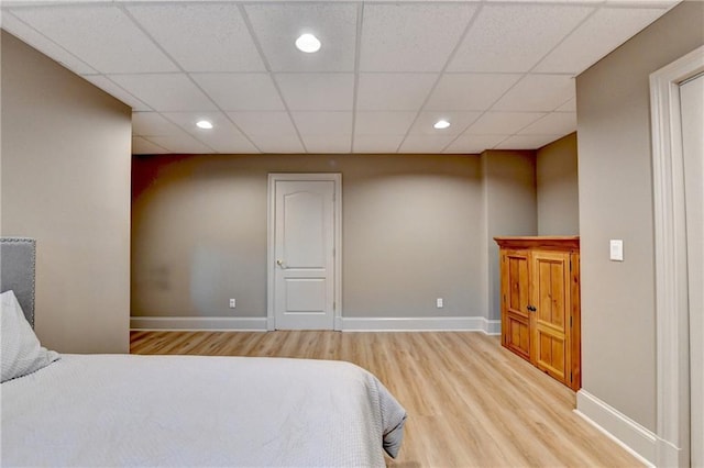 8455 Abingdon Ln, Duluth, GA 30097 - bedroom featuring light wood finished floors, a drop ceiling, and recessed lighting