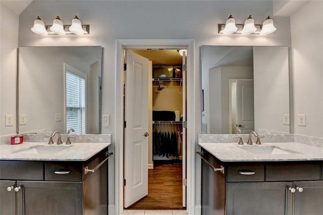 4335 Bellview Ln, Duluth, GA 30097 - full bath with two vanities and a walk in closet