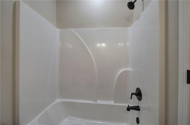 311 Arbor Cir, Rockmart, GA 30153 - bathroom featuring washtub / shower combination