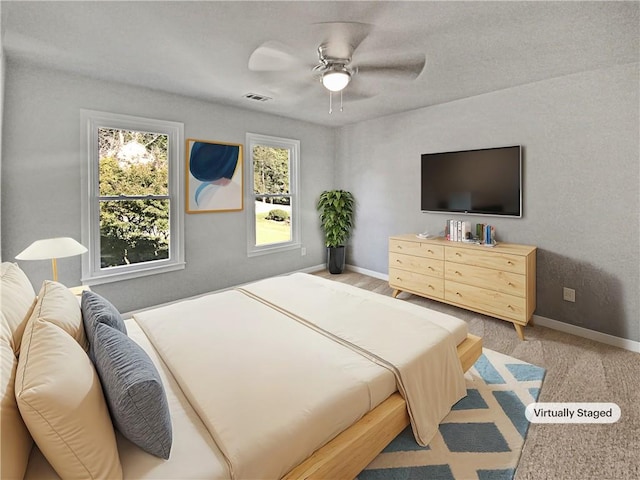 bedroom with ceiling fan