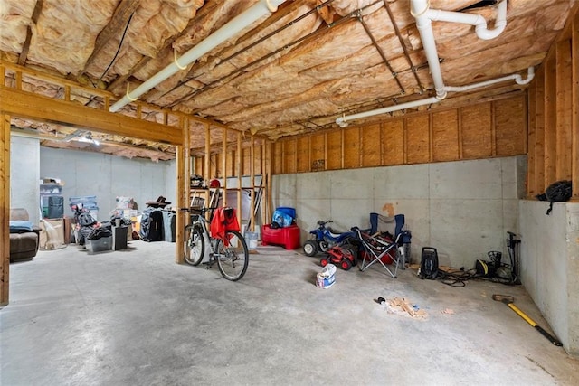 3625 Wapakonata Trl, Bethlehem, GA 30620 - below grade area featuring a garage
