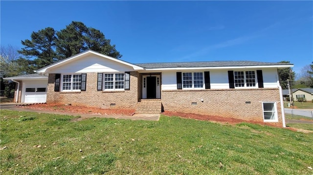 single story home featuring a garage and a front lawn