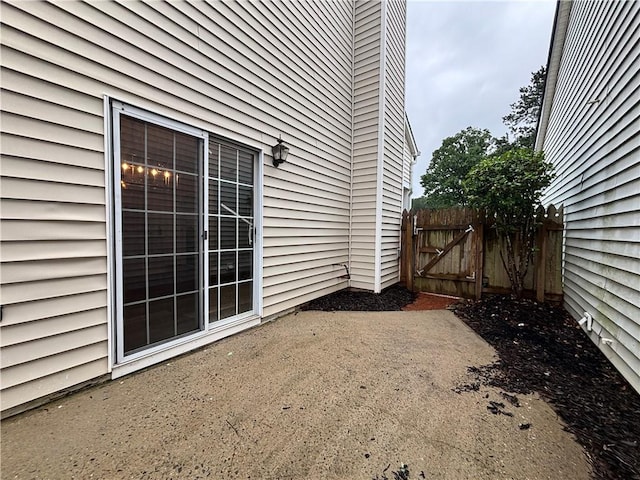 1822 Commonwealth Dr, Woodstock, GA 30188 - view of patio / terrace featuring a gate