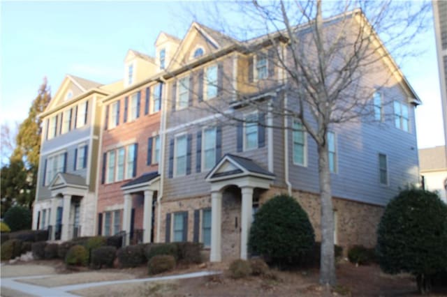 view of townhome / multi-family property