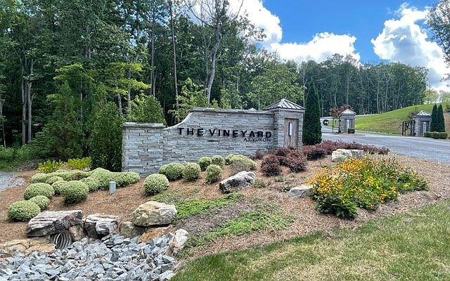 0 Twisted Oak Rd, Talking Rock, GA 30175