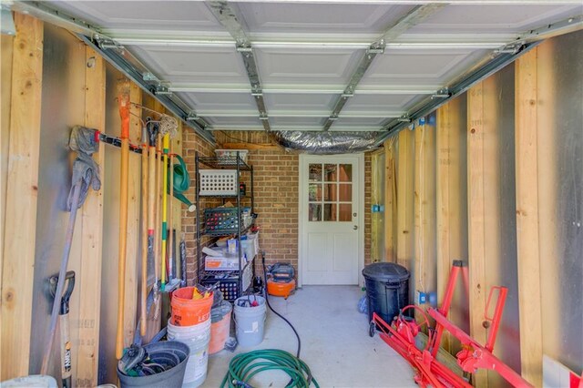 4246 Stilson Cir, Peachtree Corners, GA 30092 - view of garage