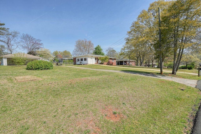 view of front of property with a front lawn