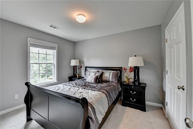 450 Hilingdon Way, Suwanee, GA 30024 - bedroom featuring baseboards and light carpet