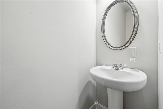 791 Belrose Dr, Smyrna, GA 30080 - bathroom with a sink
