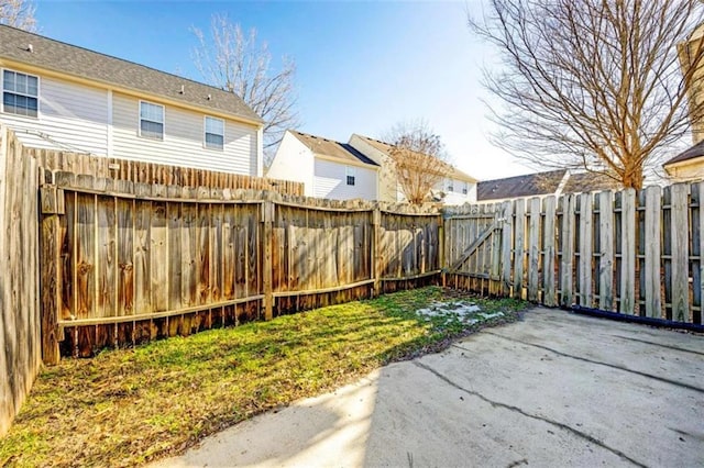 view of yard with a patio